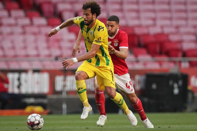 胡金秋37分广厦胜山东 利夫22分同曦胜深圳